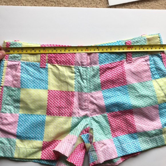 VINEYARD VINES • Logo Patchwork Shorts Size 14 - Picture 7 of 8